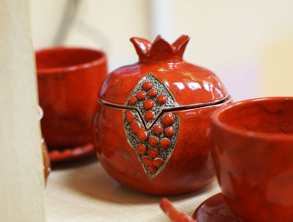 Как удалить рисунок с керамической тарелки